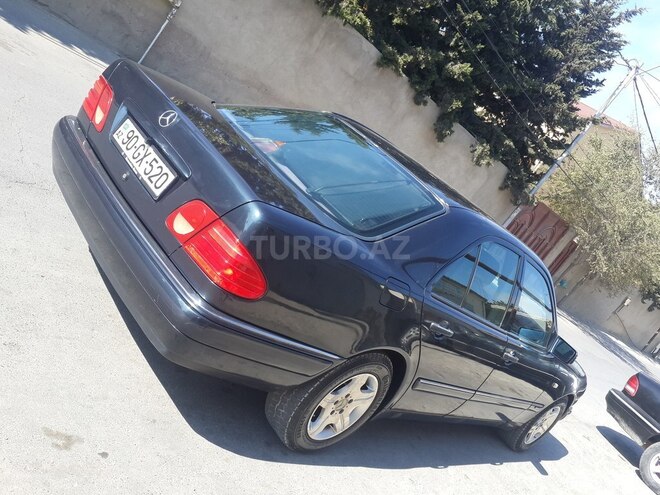 Mercedes E 200 1996, 256,352 km - 2.0 l - Bakı