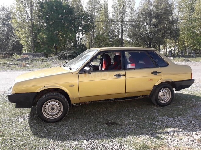 LADA (VAZ) 21099 2000, 250,000 km - 1.5 l - Ucar