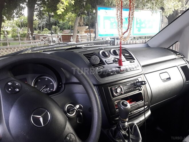 Mercedes Viano 2010, 2,005,000 km - 2.2 l - Bakı