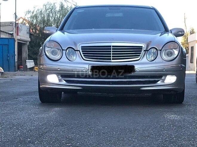 Mercedes E 320 2003, 181,000 km - 3.2 l - Xırdalan