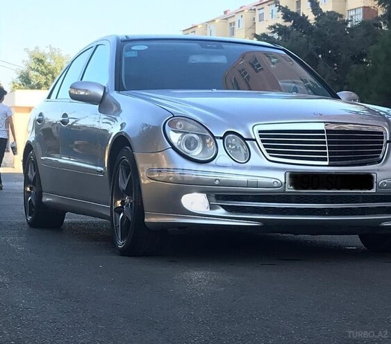 Mercedes E 320 2003, 181,000 km - 3.2 l - Xırdalan