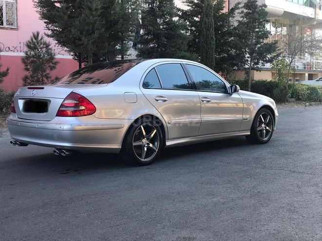 Mercedes E 320 2003, 181,000 km - 3.2 l - Xırdalan
