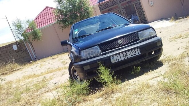 Volkswagen Vento 1995, 500,000 km - 1.8 l - Bakı