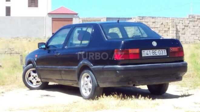 Volkswagen Vento 1995, 500,000 km - 1.8 l - Bakı