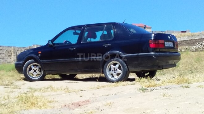 Volkswagen Vento 1995, 500,000 km - 1.8 l - Bakı