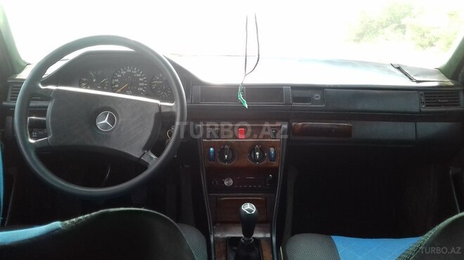 Mercedes E 200 1990, 315,000 km - 0.2 l - Bakı