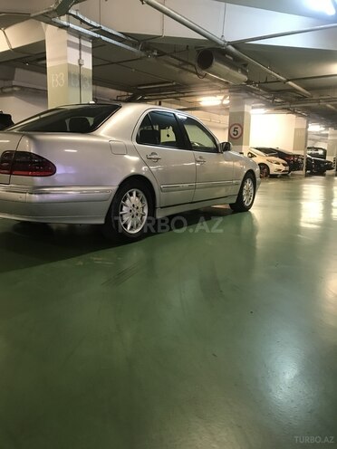 Mercedes E 220 2001, 436,000 km - 2.2 л - Bakı