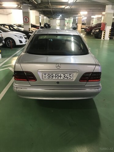 Mercedes E 220 2001, 436,000 km - 2.2 л - Bakı
