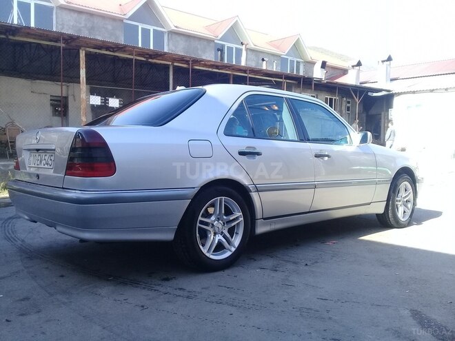 Mercedes C 230 1999, 190,000 km - 2.3 l - Qax