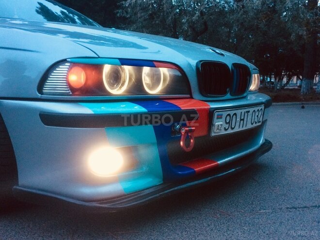 BMW 525 2000, 235,000 km - 2.5 л - Bakı