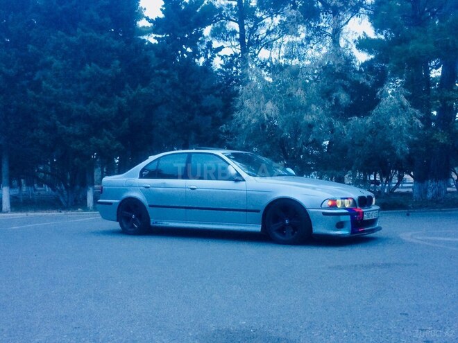 BMW 525 2000, 235,000 km - 2.5 л - Bakı