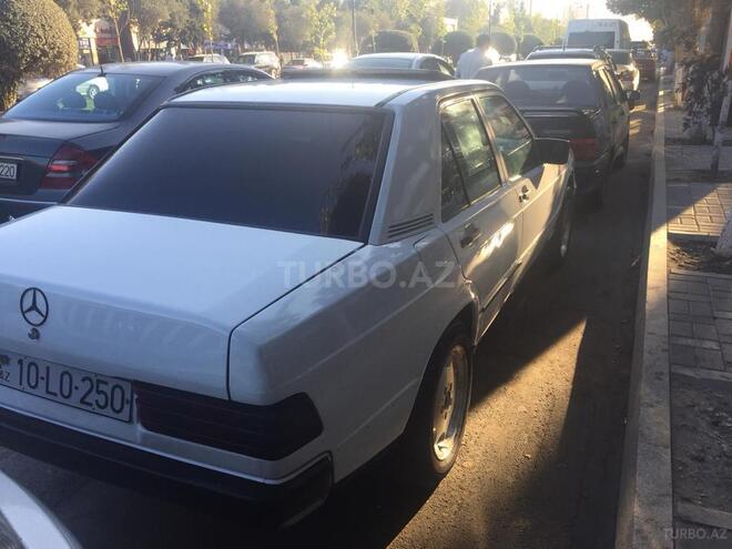 Mercedes 190 1989, 300,000 km - 2.5 l - Sumqayıt