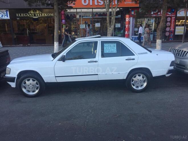 Mercedes 190 1989, 300,000 km - 2.5 l - Sumqayıt