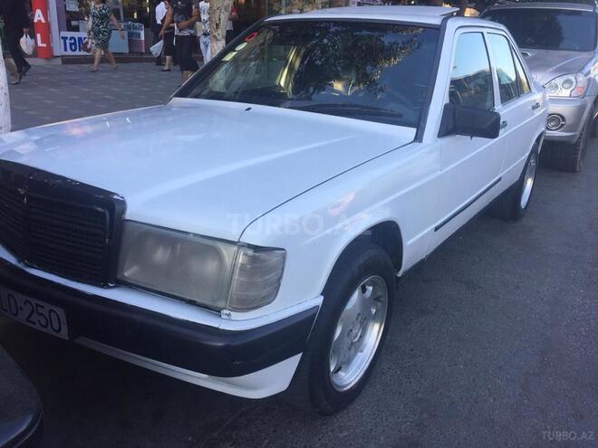 Mercedes 190 1989, 300,000 km - 2.5 l - Sumqayıt