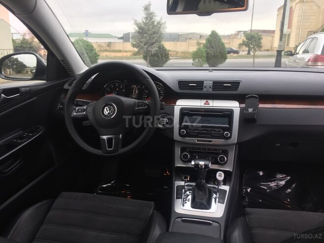 Volkswagen Passat 2009, 213,050 km - 1.8 l - Bakı
