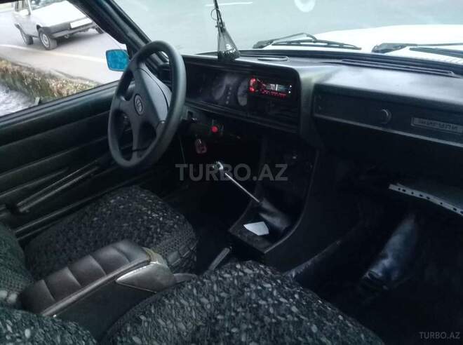 LADA (VAZ) 2107 1999, 120,000 km - 1.6 л - Qax