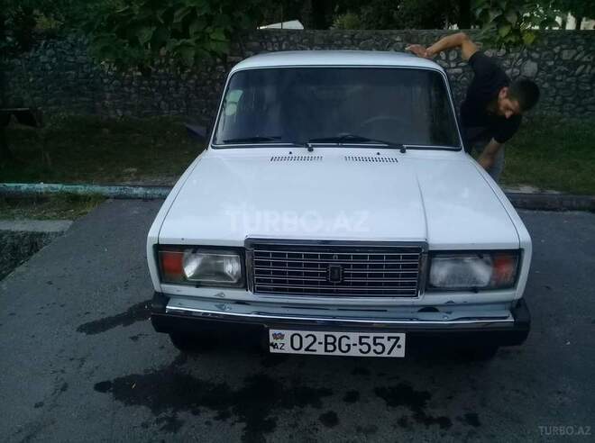 LADA (VAZ) 2107 1999, 120,000 km - 1.6 л - Qax