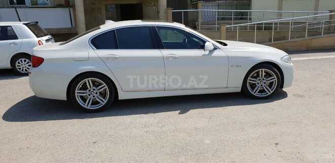 BMW 528 2013, 93,000 km - 0.2 л - Gəncə