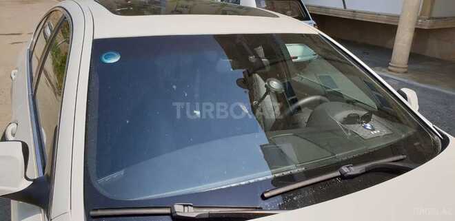 BMW 528 2013, 93,000 km - 0.2 л - Gəncə