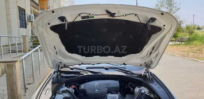 BMW 528 2013, 93,000 km - 0.2 л - Gəncə