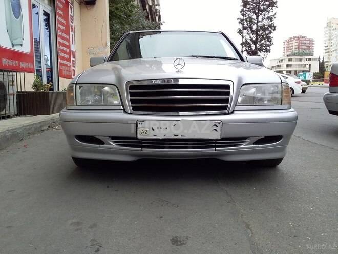 Mercedes C 220 1999, 395,000 km - 2.2 l - Bakı
