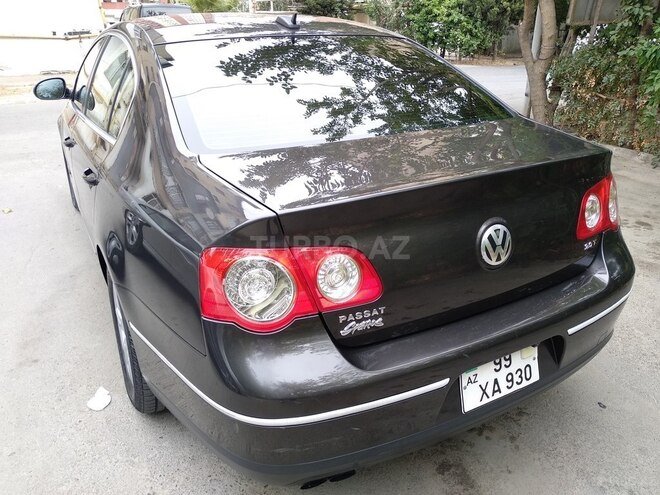 Volkswagen Passat 2005, 280,000 km - 2.0 л - Bakı