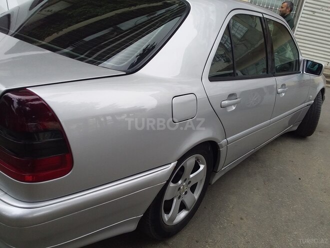 Mercedes C 220 2000, 450,000 km - 2.0 л - Xırdalan