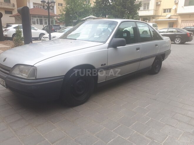 Opel Omega 1987, 198,700 km - 2.0 l - Bakı