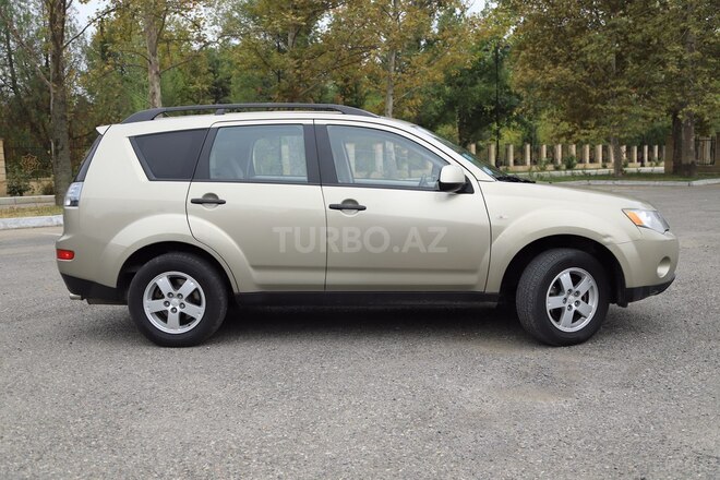 Mitsubishi Outlander 2007, 89,000 km - 3.0 л - Yevlax