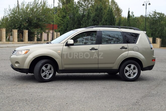 Mitsubishi Outlander 2007, 89,000 km - 3.0 л - Yevlax