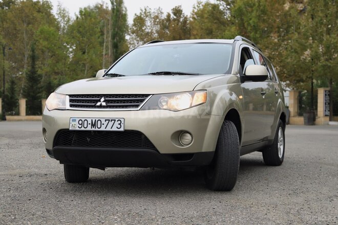 Mitsubishi Outlander 2007, 89,000 km - 3.0 л - Yevlax