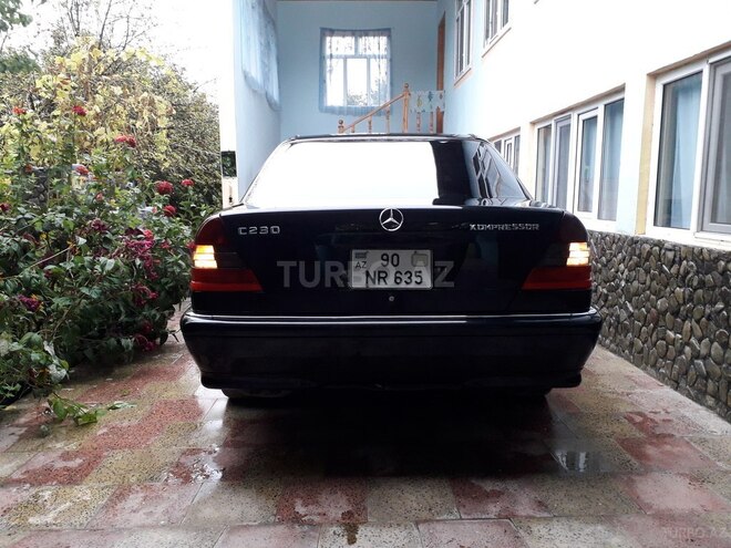 Mercedes C 230 1999, 270,000 km - 2.3 л - İsmayıllı