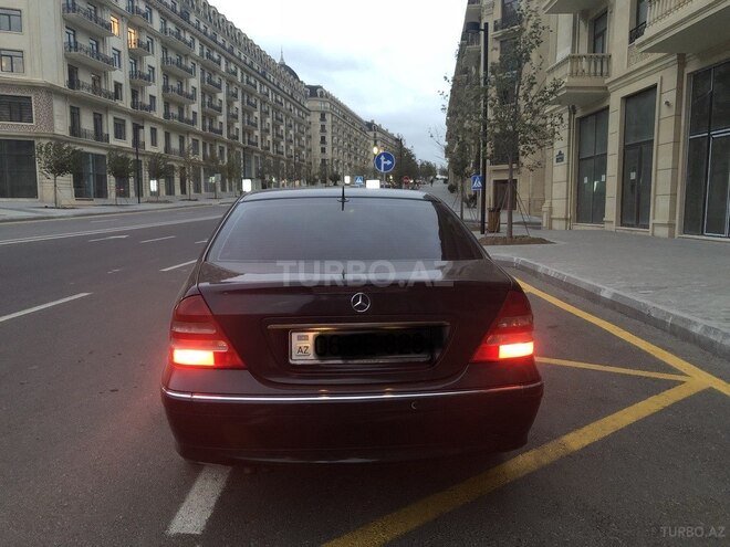 Mercedes C 200 2001, 200,000 km - 0.2 l - Bakı