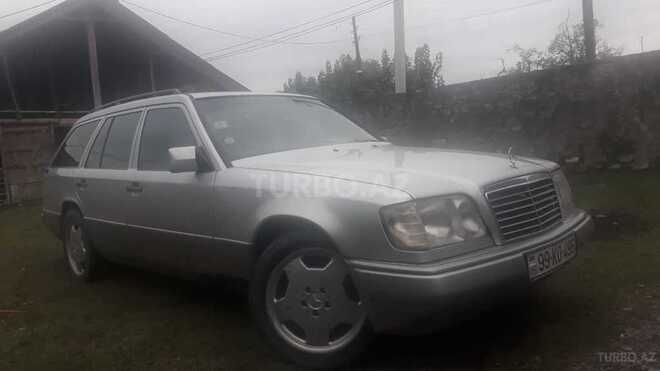 Mercedes E 200 1995, 238,000 km - 2.0 l - Qax