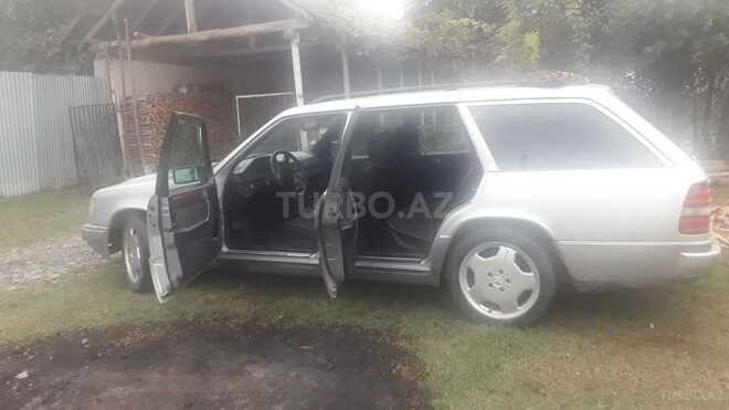 Mercedes E 200 1995, 238,000 km - 2.0 l - Qax