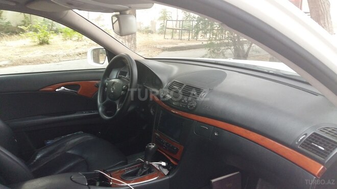 Mercedes E 220 2007, 254,000 km - 2.2 l - Bakı