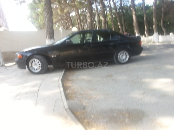 BMW 318 1994, 325,422 km - 1.8 l - Sumqayıt
