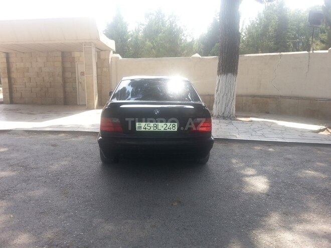 BMW 318 1994, 325,422 km - 1.8 l - Sumqayıt