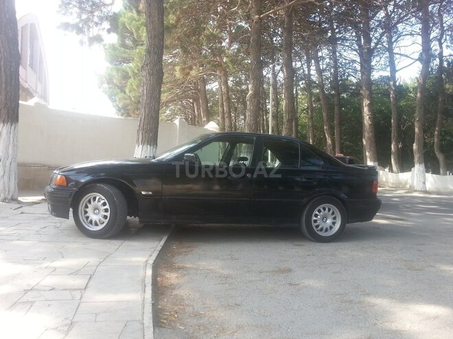 BMW 318 1994, 325,422 km - 1.8 l - Sumqayıt