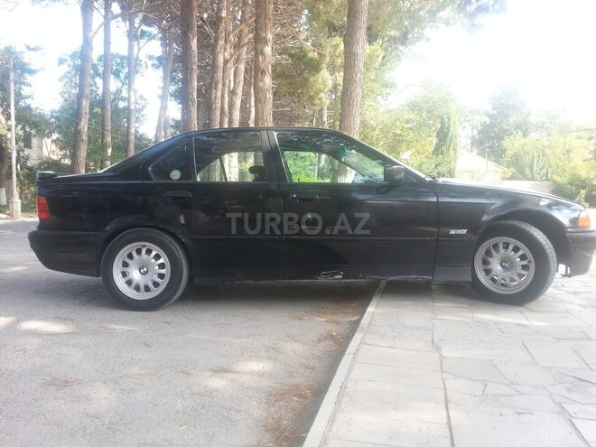 BMW 318 1994, 325,422 km - 1.8 l - Sumqayıt