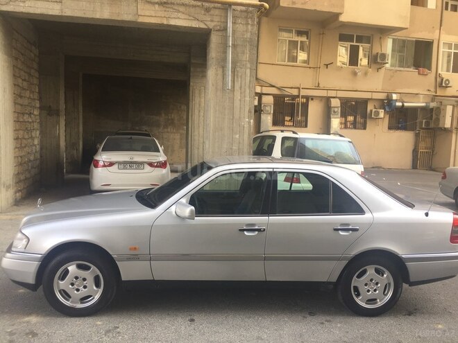 Mercedes C 200 1995, 251,570 km - 2.0 l - Bakı