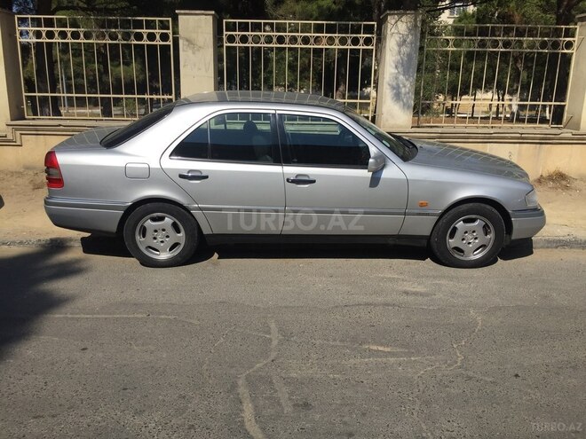 Mercedes C 200 1995, 251,570 km - 2.0 l - Bakı