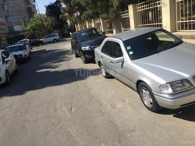 Mercedes C 200 1995, 251,570 km - 2.0 l - Bakı