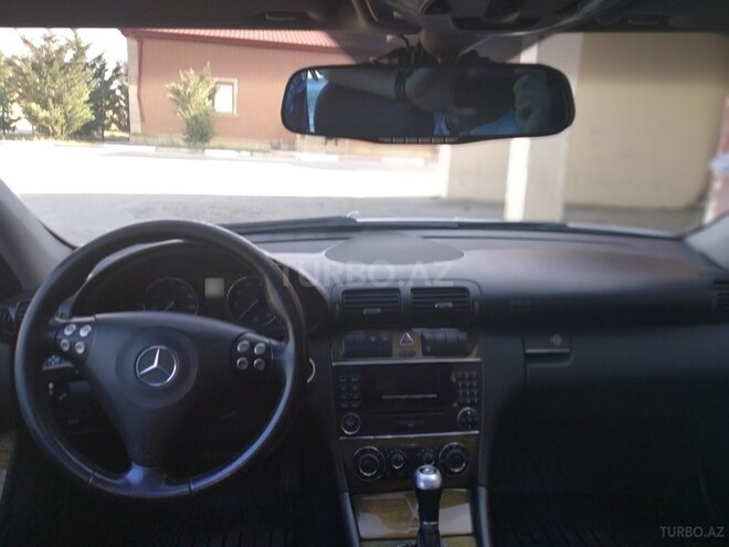 Mercedes C 230 2006, 215,000 km - 2.5 l - Bakı
