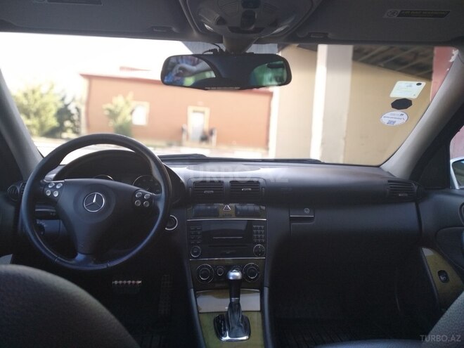 Mercedes C 230 2006, 215,000 km - 2.5 l - Bakı