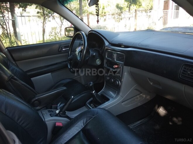 Subaru Forester 2003, 234,000 km - 2.0 l - Zaqatala
