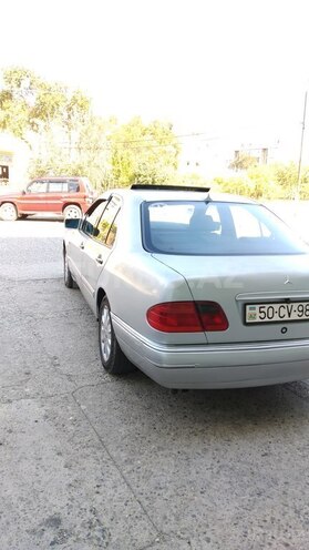 Mercedes E 240 1998, 280,566 km - 2.4 l - Sumqayıt