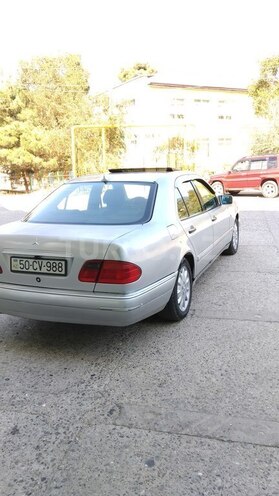 Mercedes E 240 1998, 280,566 km - 2.4 l - Sumqayıt