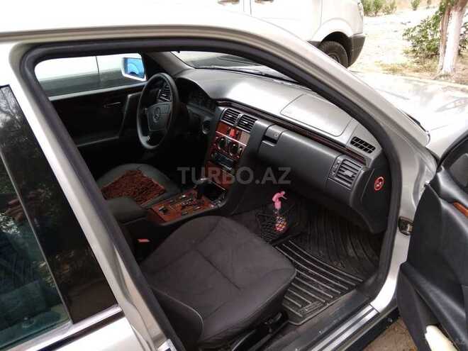 Mercedes E 240 1998, 280,566 km - 2.4 l - Sumqayıt