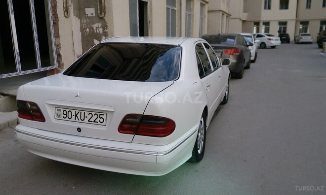 Mercedes E 270 2001, 522,000 km - 2.7 l - Bakı